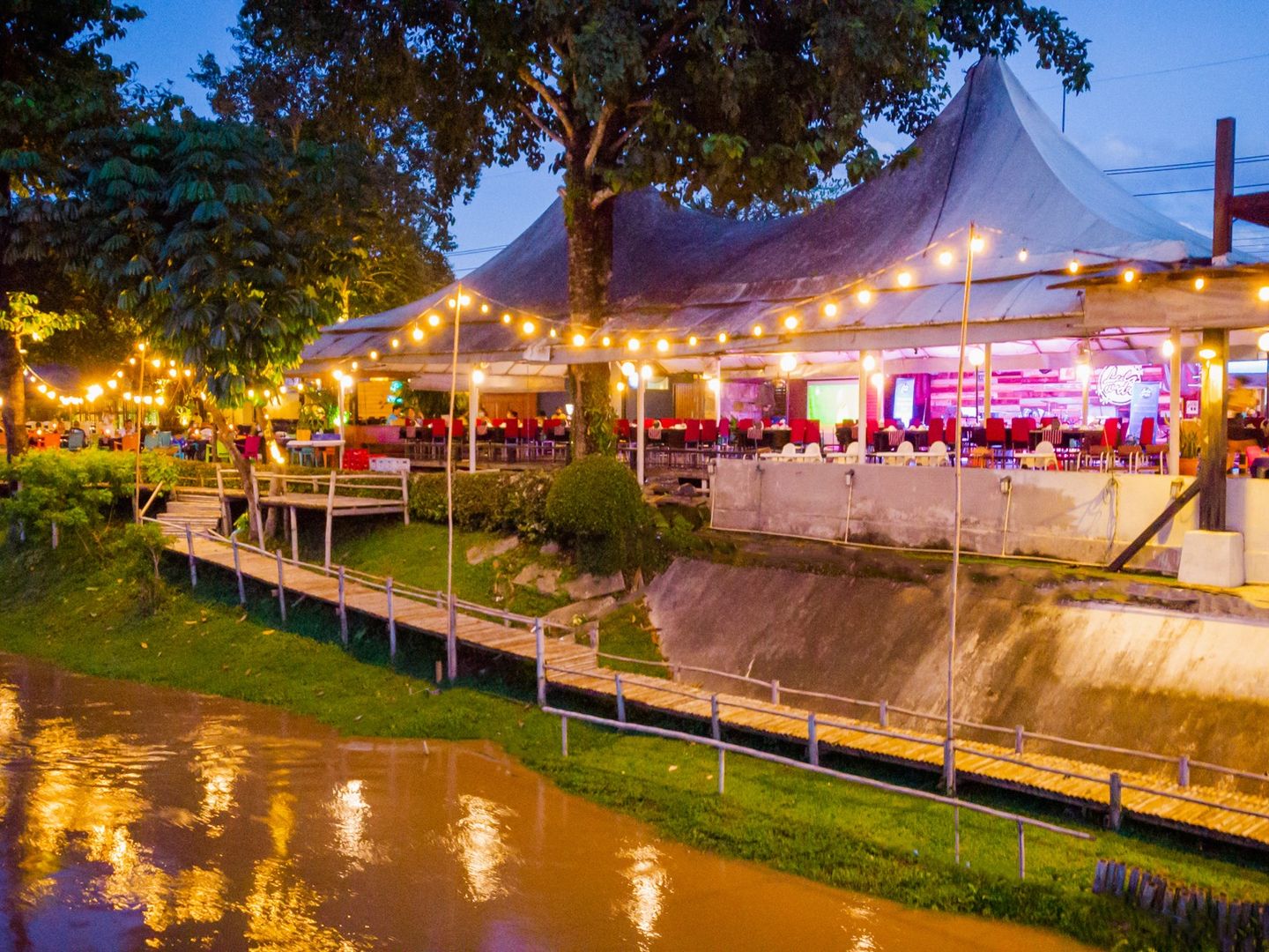 รูปภาพหลัก